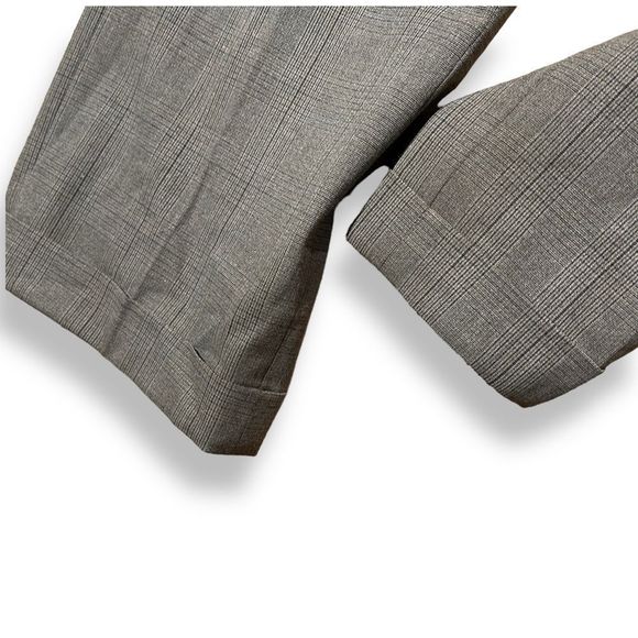 Men’s Ted Baker London trousers in size 34L. - Picture 2 of 6